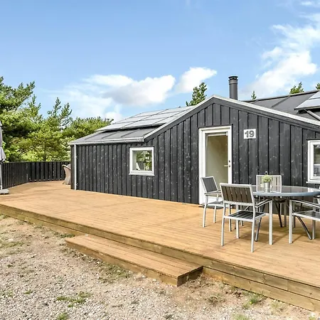 Lav - 3-8km From The Sea By Interhome